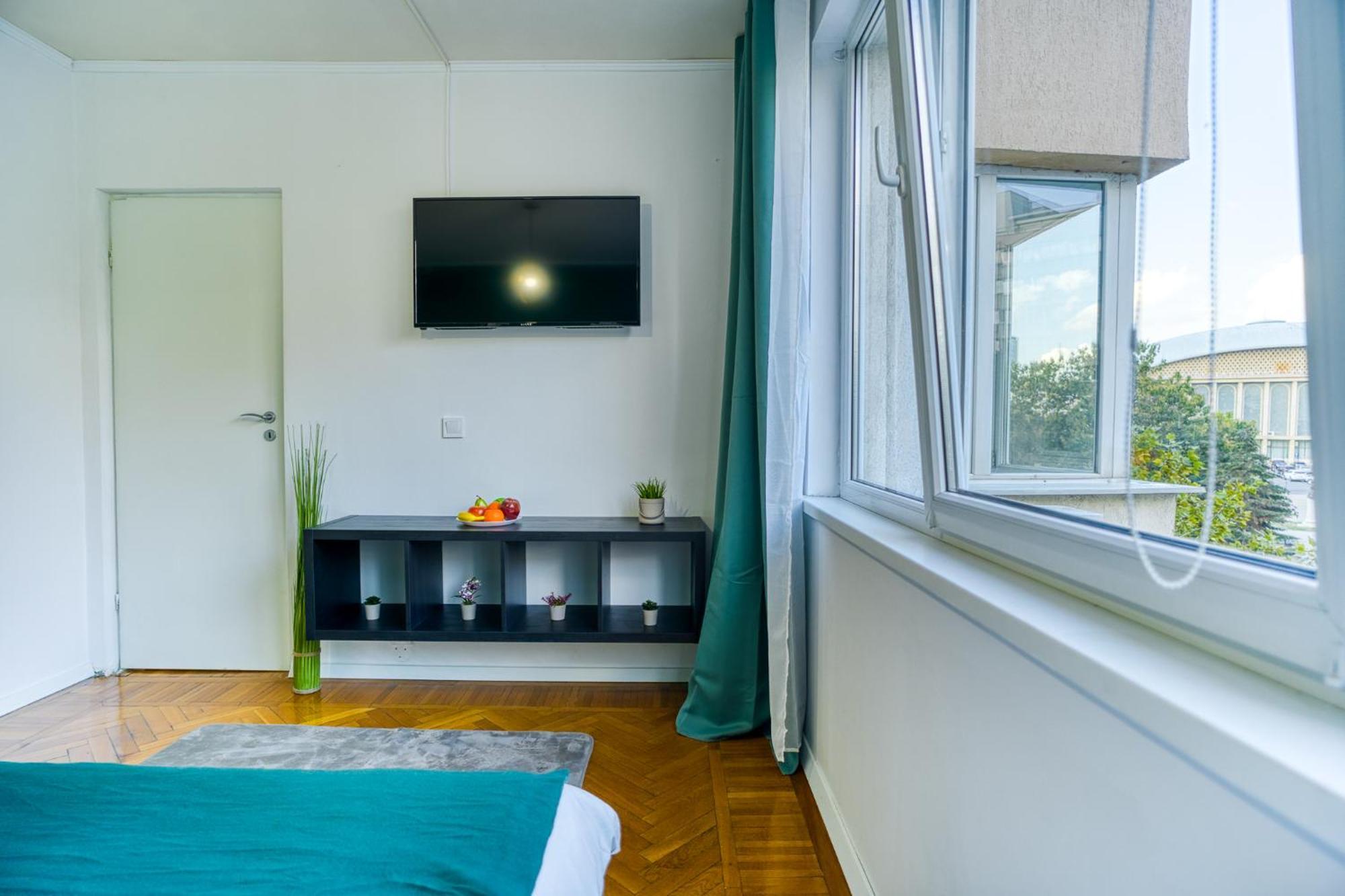 Hacienda Royal Palace - Central Designer Apartment Бухарест Экстерьер фото